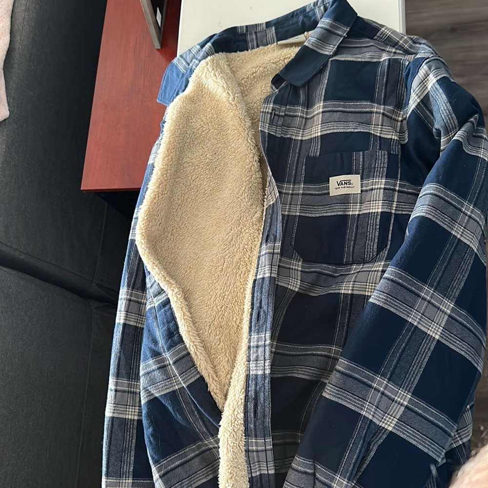 Long sleeve vans fleece lined flannel shirt. Size large - very lightly used